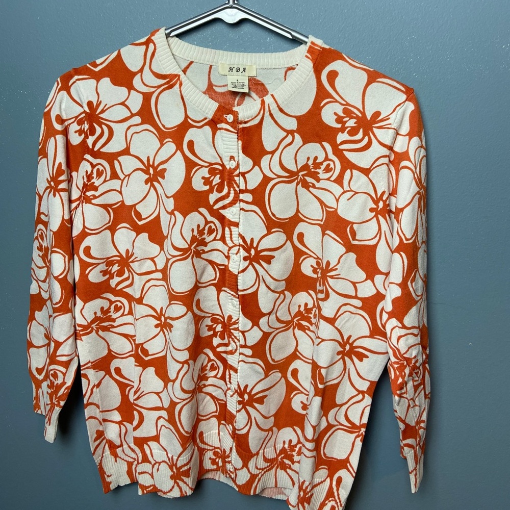 Floral lightweight cardigan. Size: L. Brand H B A